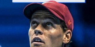 Jannik Sinner alza gli occhi al cielo