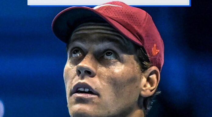 Sinner-Alcaraz, niente finale: il forfait è clamoroso Jannik Sinner alza gli occhi al cielo