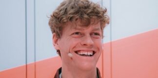 Jannik Sinner sorridente