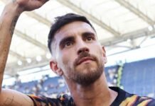 Lorenzo Pellegrini saluta i suoi tifosi