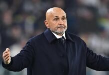 Crisi Juventus, Damascelli duro: “Così non si va avanti, tutto al contrario! E Spalletti…” Luciano Spalletti con le braccia larghe