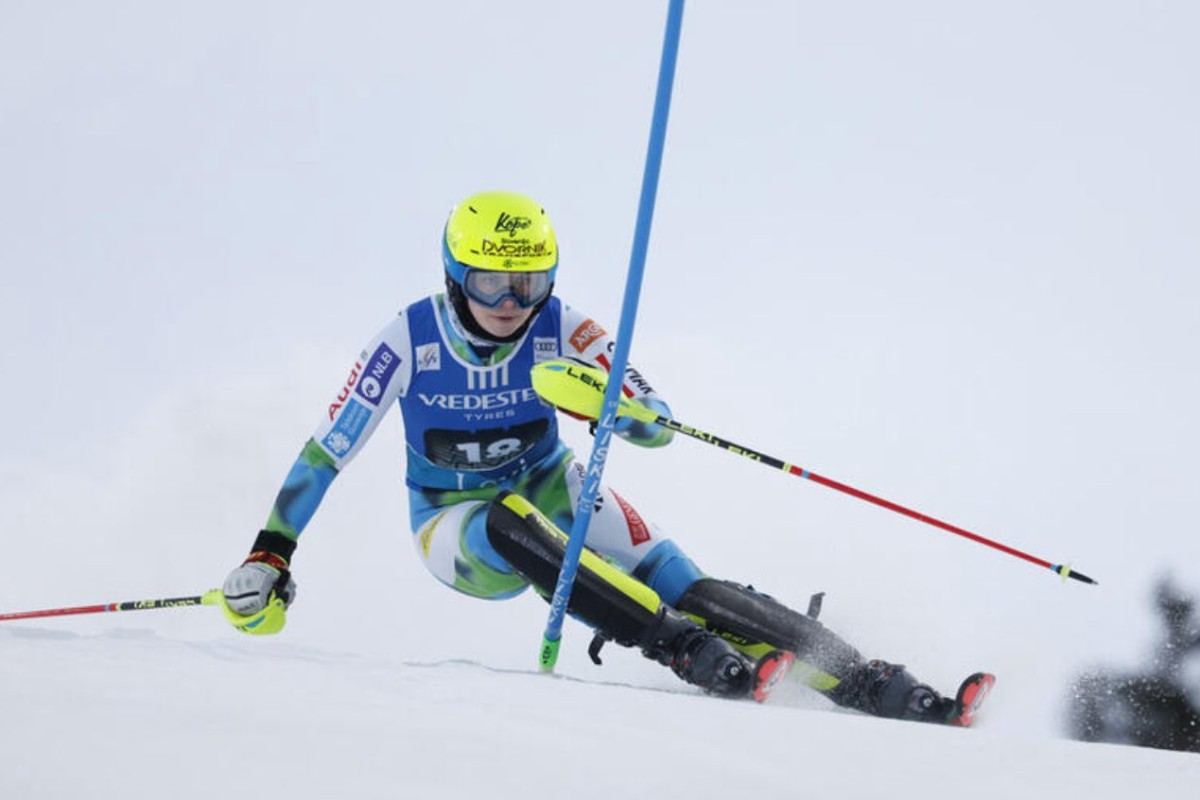 Neja Dvornik durante una gara di slalom speciale