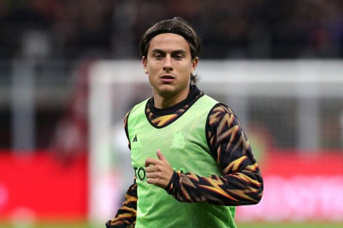 Paulo Dybala in un pre-gara