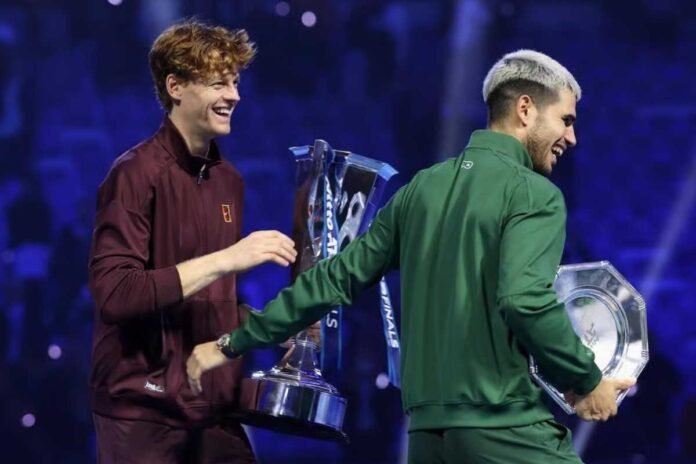 Alcaraz deve arrendersi a Sinner: bomba nel circuito Atp Sinner e Alcaraz si salutano a Torino