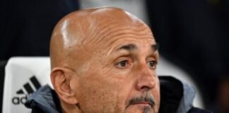 Luciano Spalletti pensieroso