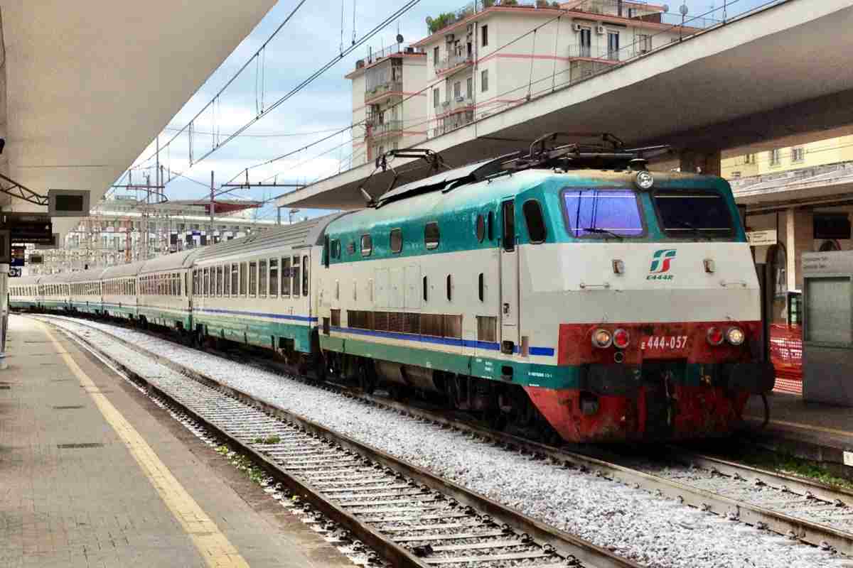 treno regionale