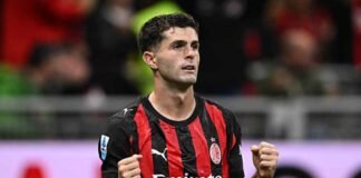 Christian Pulisic esulta dopo un gol