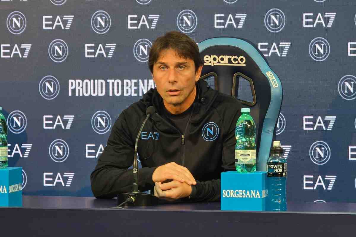 Antonio Conte in conferenza