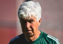 Gasperini tradito, tutto stravolto a Roma: “Rescinde il contratto” Gian Piero Gasperini accigliato