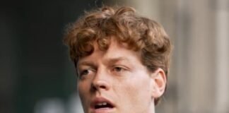 Jannik Sinner durante un'intervista