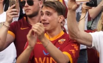 Tifosi della Roma in lacrime