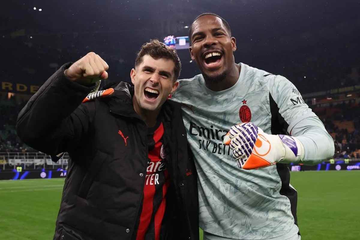 Maignan e Pulisic si abbracciano felici