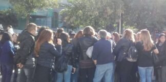 Scuole chiuse il 9 dicembre e genitori furiosi: il motivo La rabbia dei genitori