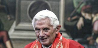 La lezione dimenticata di Ratzinger ▷ "Diffidate dalla finanza e dai media: non conformatevi"