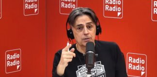 Il giochetto del divide et impera che ci trascina secoli indietro sull’elettrico | Editoriale