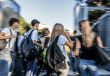 Scuola, addio alle ferie estive? Arriva la risposta ▷ “Ottima idea…per boccheggiare!”