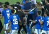 VIDEO | Folle rissa in Brasile: 23 espulsioni e polizia costretta ad irrompere in campo!