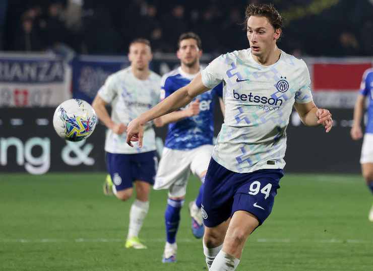 Pio Esposito in campo con l'Inter