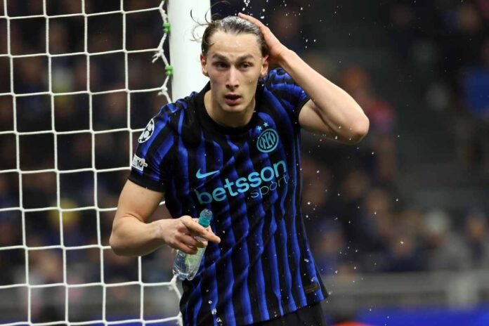 Pio Esposito in campo con l'Inter