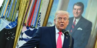 Sentito l’ultima di Trump? In Iran sta per avvenire un ribaltone clamoroso