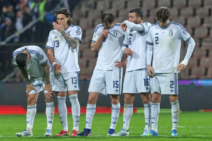 L’Italia è fuori dai Mondiali! ▷ “Mix tra farsa e dramma. Gravina arrogante, Bastoni ora non esulta?”