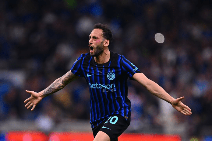 VIDEO | Inter-Roma, Calhanoglu fa esplodere San Siro con un gol da urlo