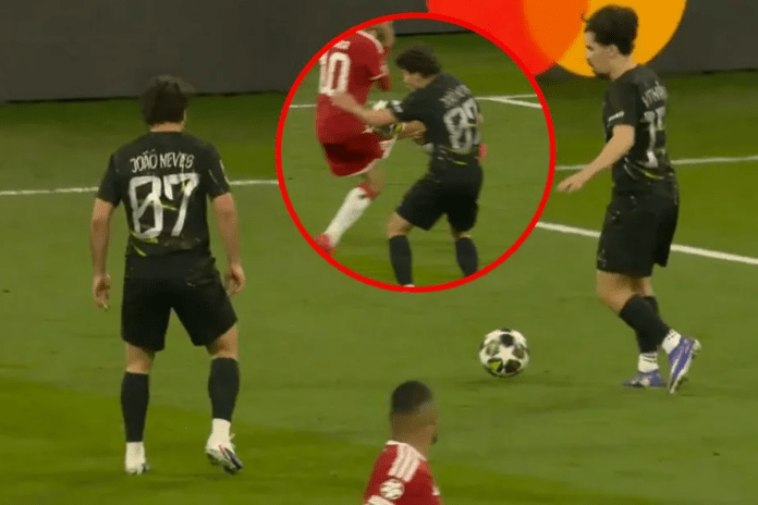 VIDEO | Bayern Monaco furioso per il mani di João Neves, ma il regolamento assolve il PSG