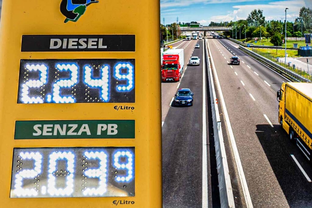 "Sulle autostrade esiste un sistema feudale moderno di cui nessuno vi parla"