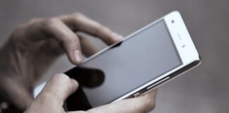 L'IA è già cosciente? "Non accettate mai questi termini"