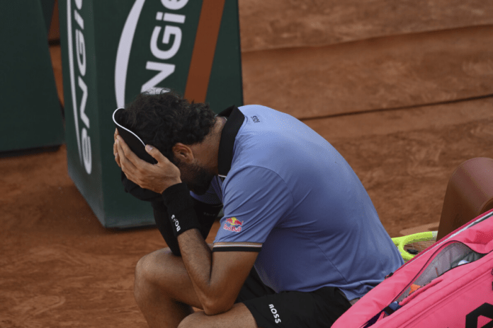 VIDEO | Roland Garros, Berrettini si ritira per infortunio: lacrime e paura per l’anca, Wimbledon ora è in dubbio