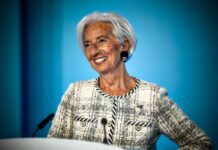 Le follie del tecnocrate UE: presentato lo scontrino della crisi alle famiglie Le follie del tecnocrate UE: presentato lo scontrino della crisi alle famiglie