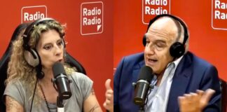 Scontro in diretta sulla tessera antifascista ▷ "È così che agisce il regime"