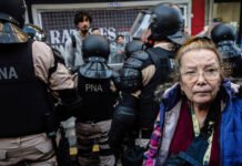 Bruxelles vuole “sistemare” la Francia: la Commissione Europea mette mano alle pensioni