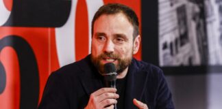 Cappellini inaugura la prossima categoria di estremisti (che guarda caso contestano certi poteri)