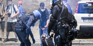 “Fakir era vivo a fine intervento”| La versione dell’avvocato dei poliziotti