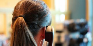 Stop ai call center, ma la toppa è peggio del buco ▷ Il Codacons insorge: “Ridiamo per non piangere”