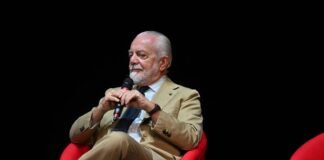 De Laurentiis, padre e figlio indagati per bancarotta fraudolenta sul Bari: perquisizioni anche alla sede del Napoli De Laurentiis, padre e figlio indagati per bancarotta fraudolenta sul Bari: perquisizioni anche alla sede del Napoli