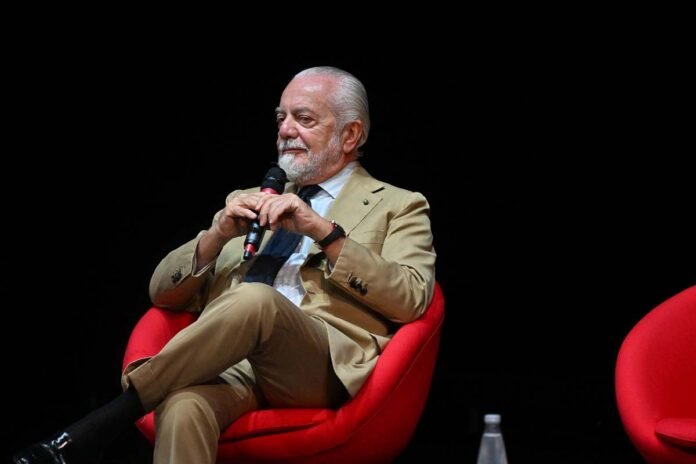 De Laurentiis, padre e figlio indagati per bancarotta fraudolenta sul Bari: perquisizioni anche alla sede del Napoli De Laurentiis, padre e figlio indagati per bancarotta fraudolenta sul Bari: perquisizioni anche alla sede del Napoli