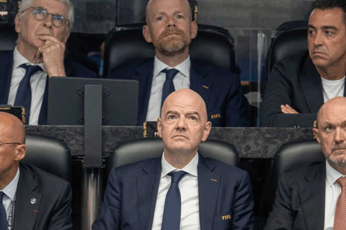 Infantino, è tutto in quei fischi