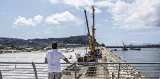 Mistero a Napoli: stravolta la bonifica di un'area "dopo l'arrivo di uno sceicco in gran segreto"