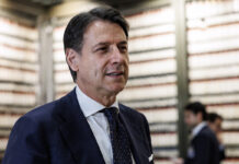 “Conte imbullonato alla poltrona”, e la Comm. Covid lo aspetta da due anni | Con l’On. Galeazzo Bignami Conte