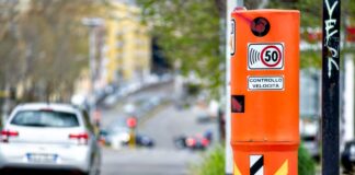 Ecco un nuovo autovelox sulle strade ▷ “Sta succedendo di nuovo: spacciano il business per sicurezza” Ecco un nuovo autovelox sulle strade ▷ "Sta succedendo di nuovo: spacciano il business per sicurezza"