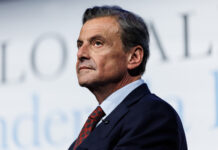 Così Calenda e Picierno vogliono dirti cosa pensare: in arrivo un manuale “anti-disinformazione” Carlo Calenda
