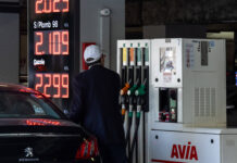 Acqua nel serbatoio: la truffa dei carburanti che sta massacrando gli automobilisti italiani
