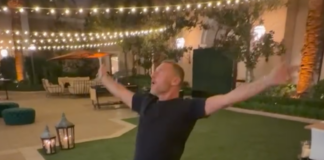 VIDEO | Totti, il ballo esilarante durante la festa per i suoi 50 anni