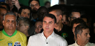 Trump: ‘Voto truccato’ in Brasile. E Flavio Bolsonaro lascia il Paese per gli Stati Uniti