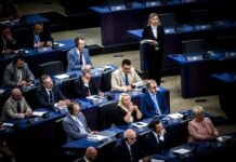 L’incredibile ritirata sugli extraprofitti in Parlamento UE | Con Savino Balzano e Giorgio Bianchi L'incredibile ritirata sugli extraprofitti in Parlamento UE | Con Savino Balzano e Giorgio Bianchi