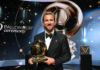Harry Kane vince il Pallone d’Oro! La sua reazione e l’abbraccio con Ronaldo “Il Fenomeno”